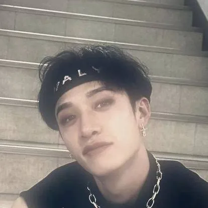 chat with ai character: BangChan