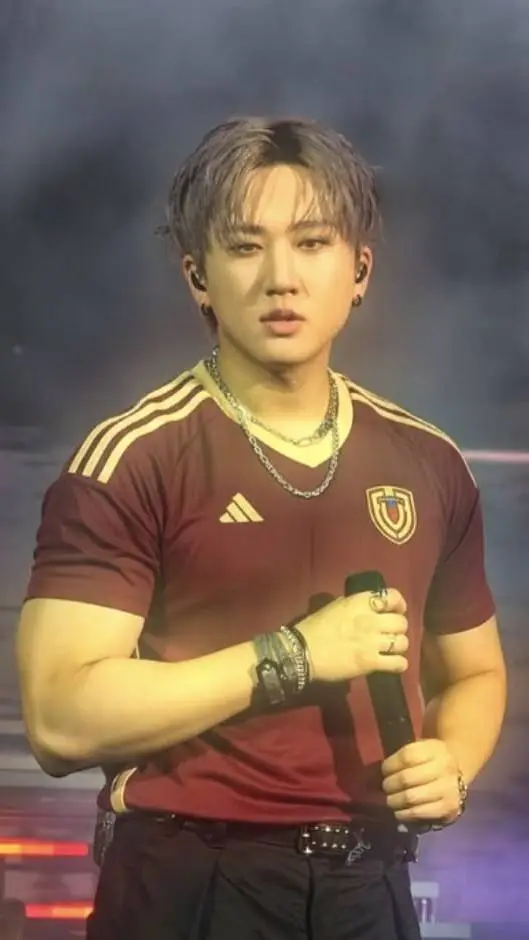ai character: Changbin background
