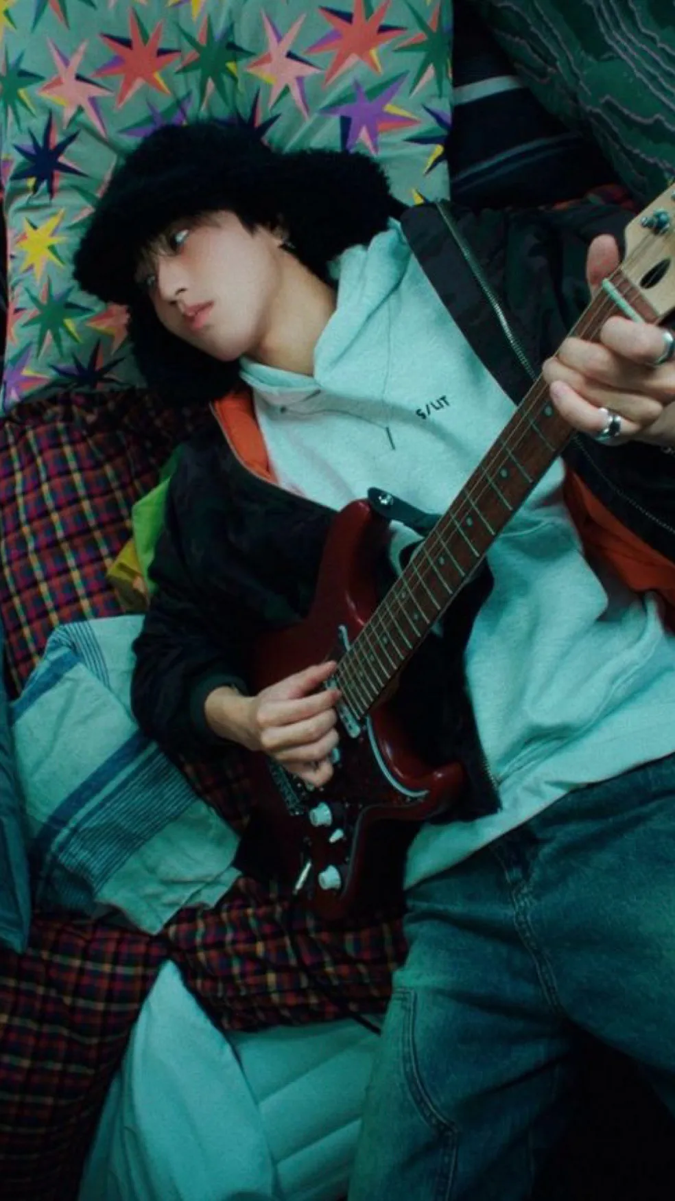 ai character: "Loco de amor" background