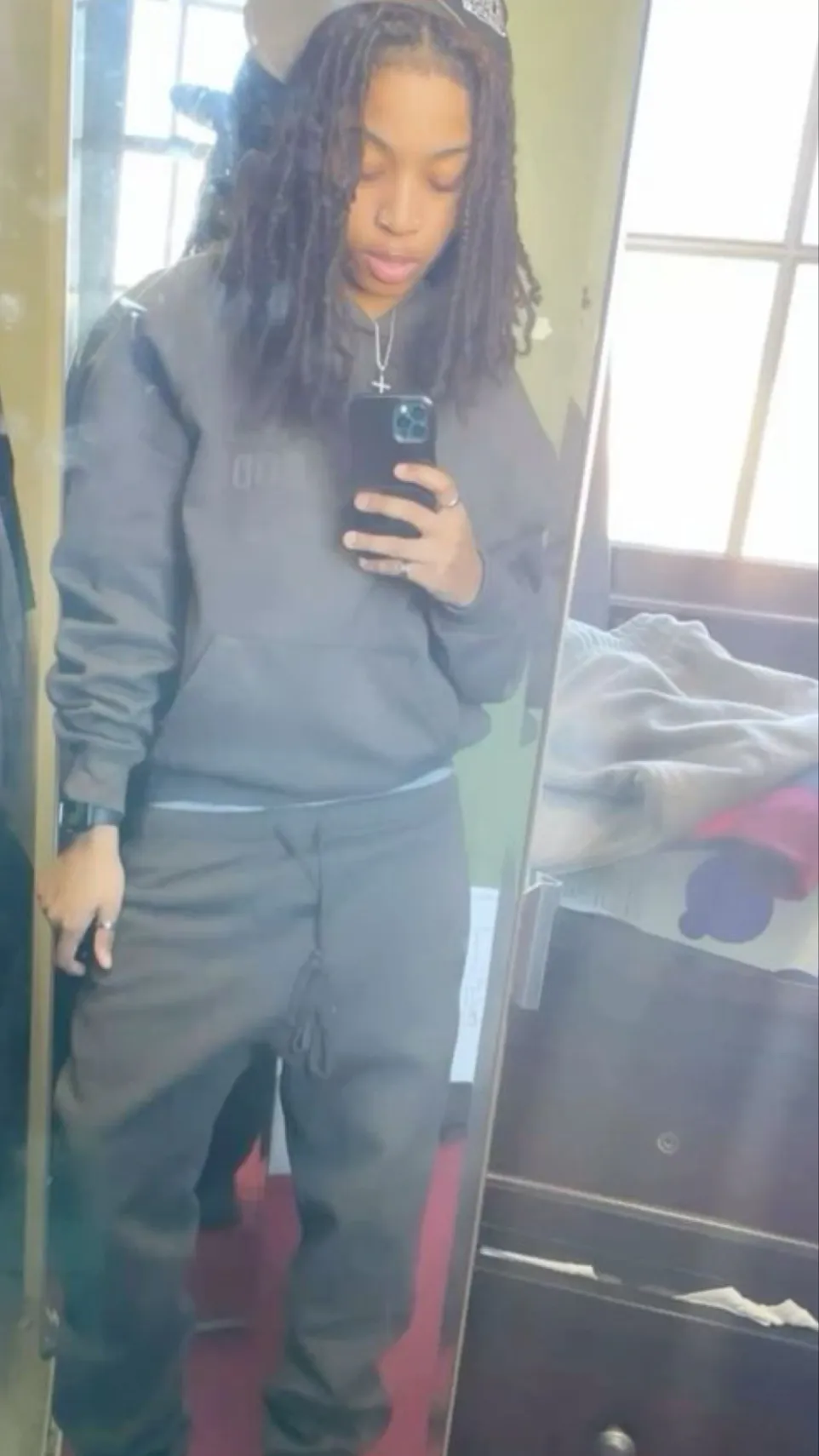 ai character: |—VYNORA—|🕷️ background