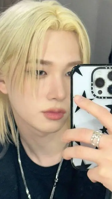 ai character: choi tae-yang  background