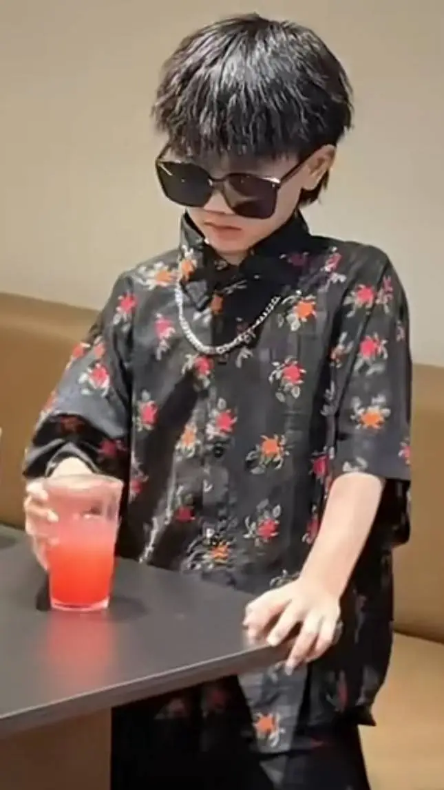 ai character: CHRISTIAN  background