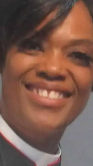 ai character: Veronica Cobb  background