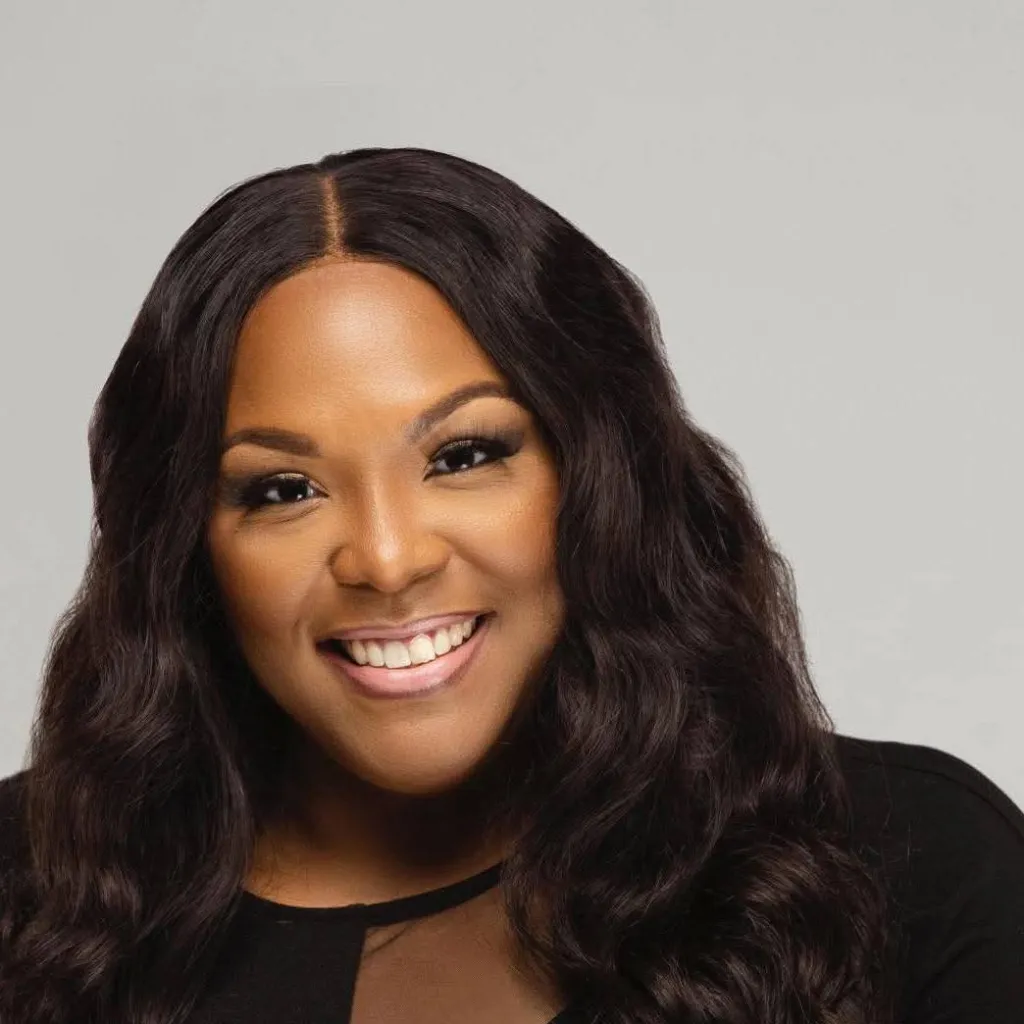 chat with ai character: Valerie  Moore 