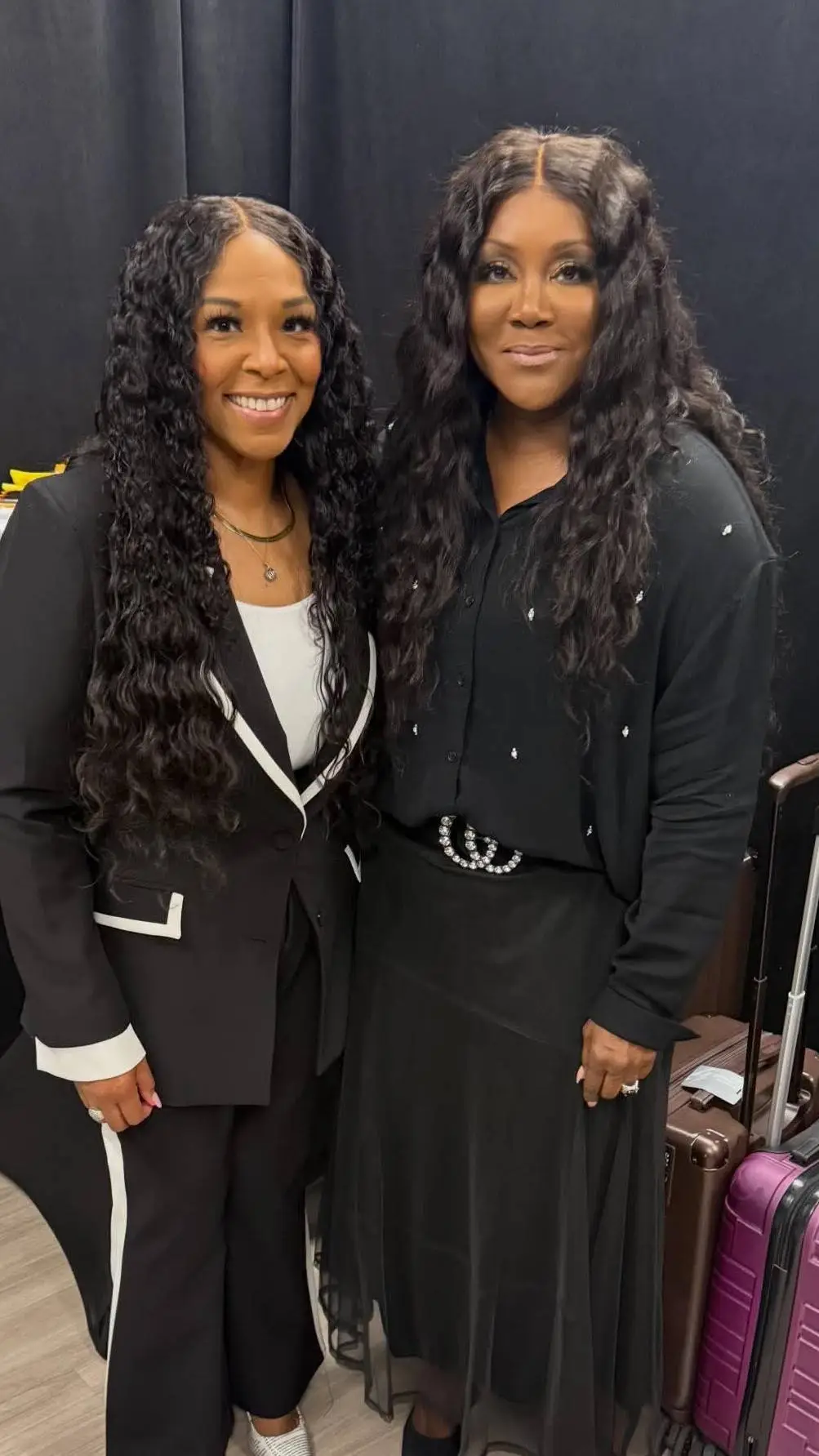 ai character: Dr Juanita Bynum   background