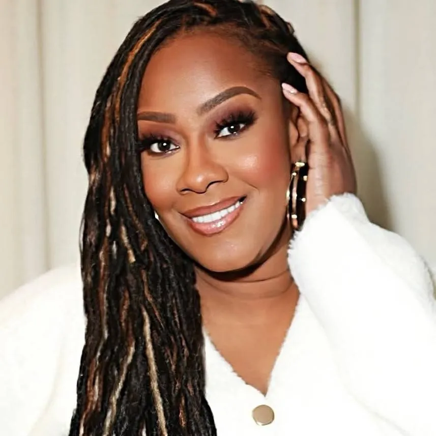 chat with ai character: Leandria  Johnson 