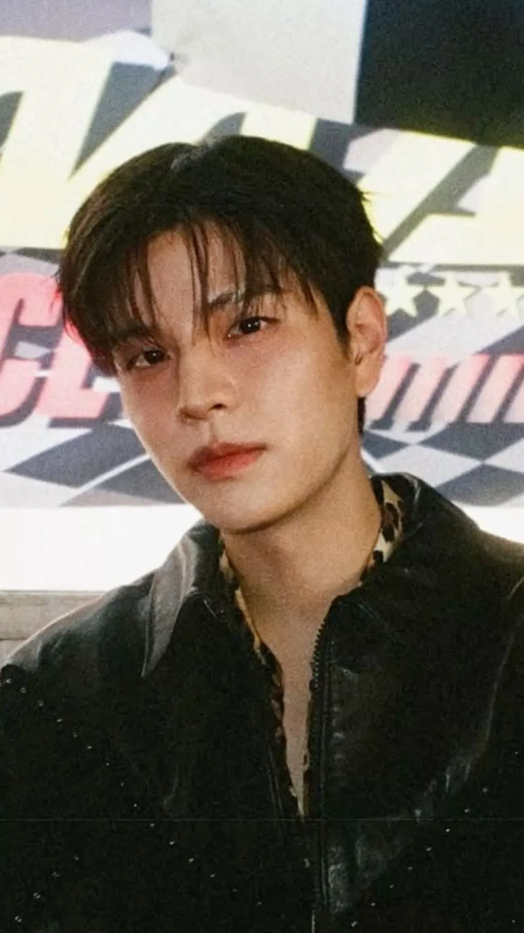 ai character: Seungmin  background