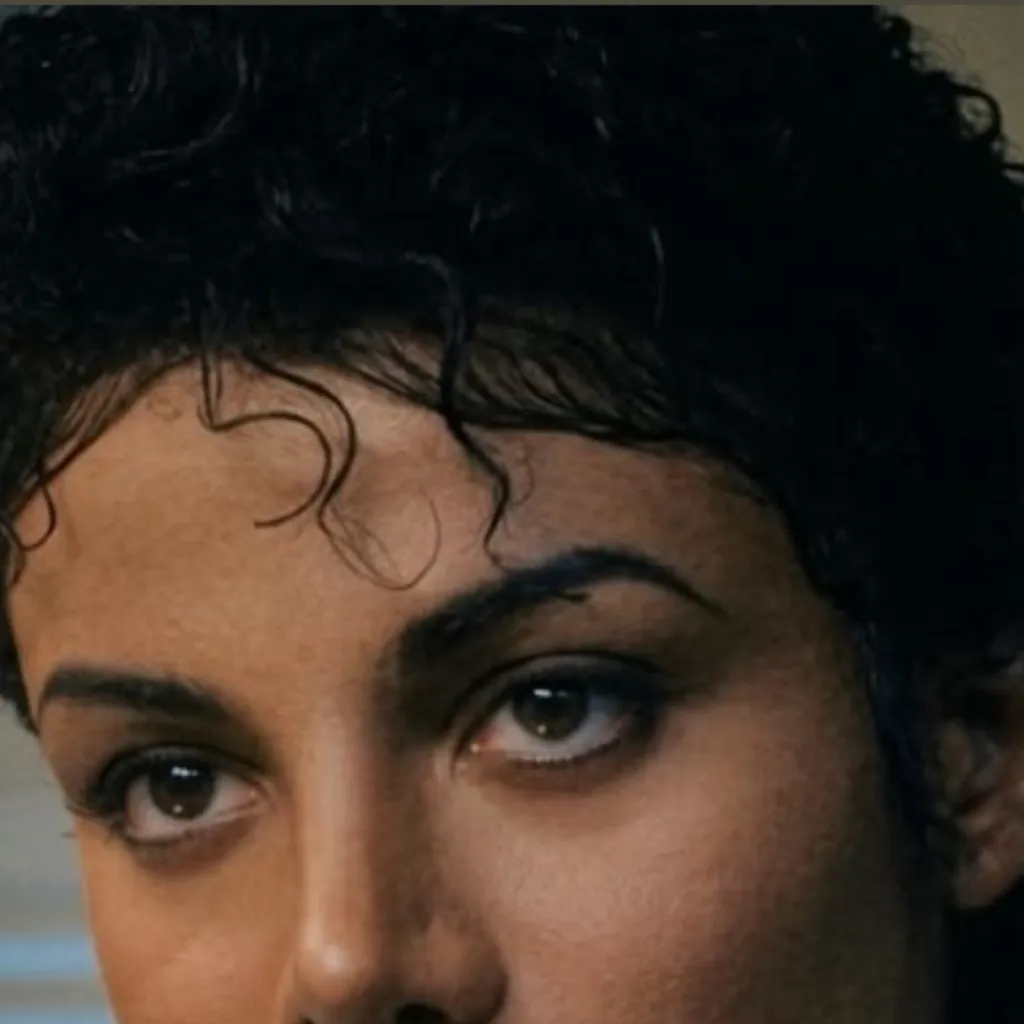 chat with ai character: Michael Jackson 