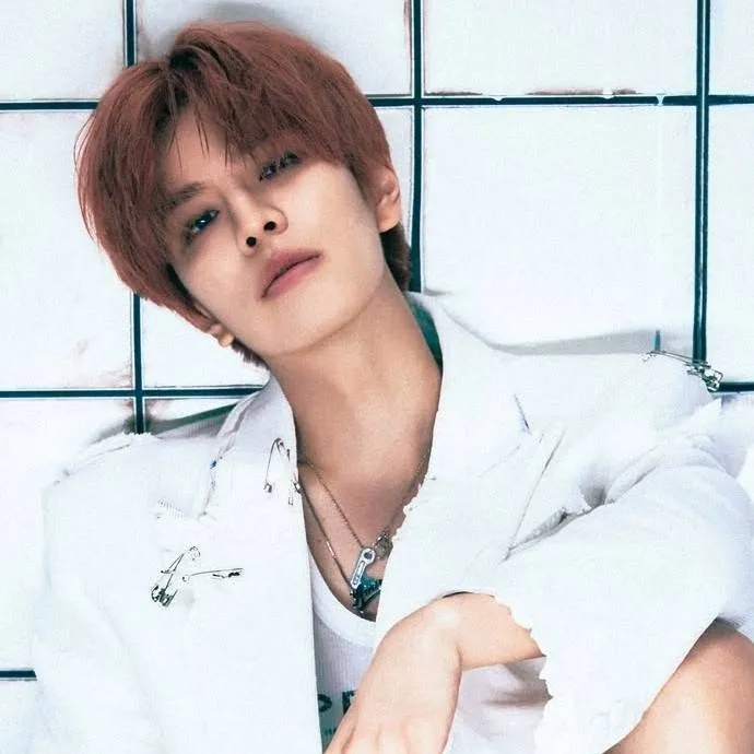 chat with ai character: seunming 💗💫