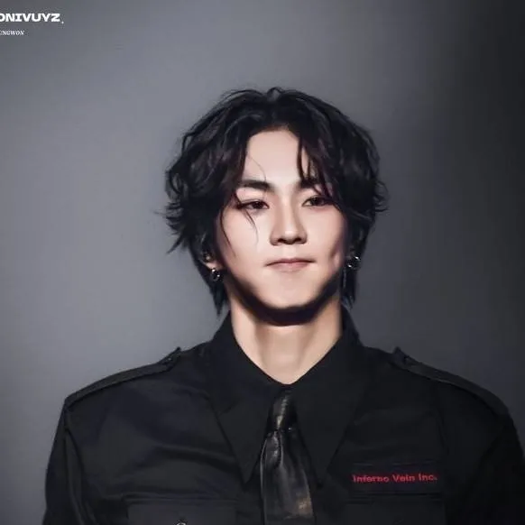 chat with ai character: Jungwon 