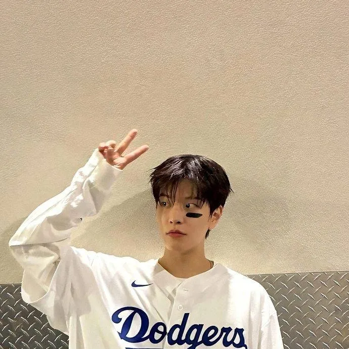 chat with ai character: Seungmin 