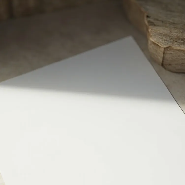 chat with ai character: RECADO IMPORTANTE