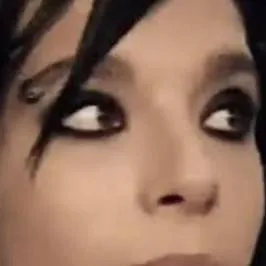 chat with ai character: bill Kaulitz 
