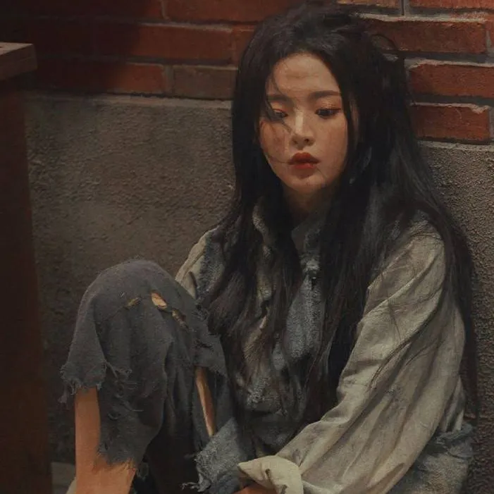 chat with ai character: Lara... 🖤😺