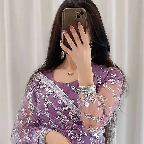 chat with ai character: SARA✨