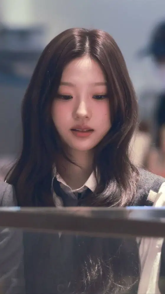 ai character: Stella Kim  background