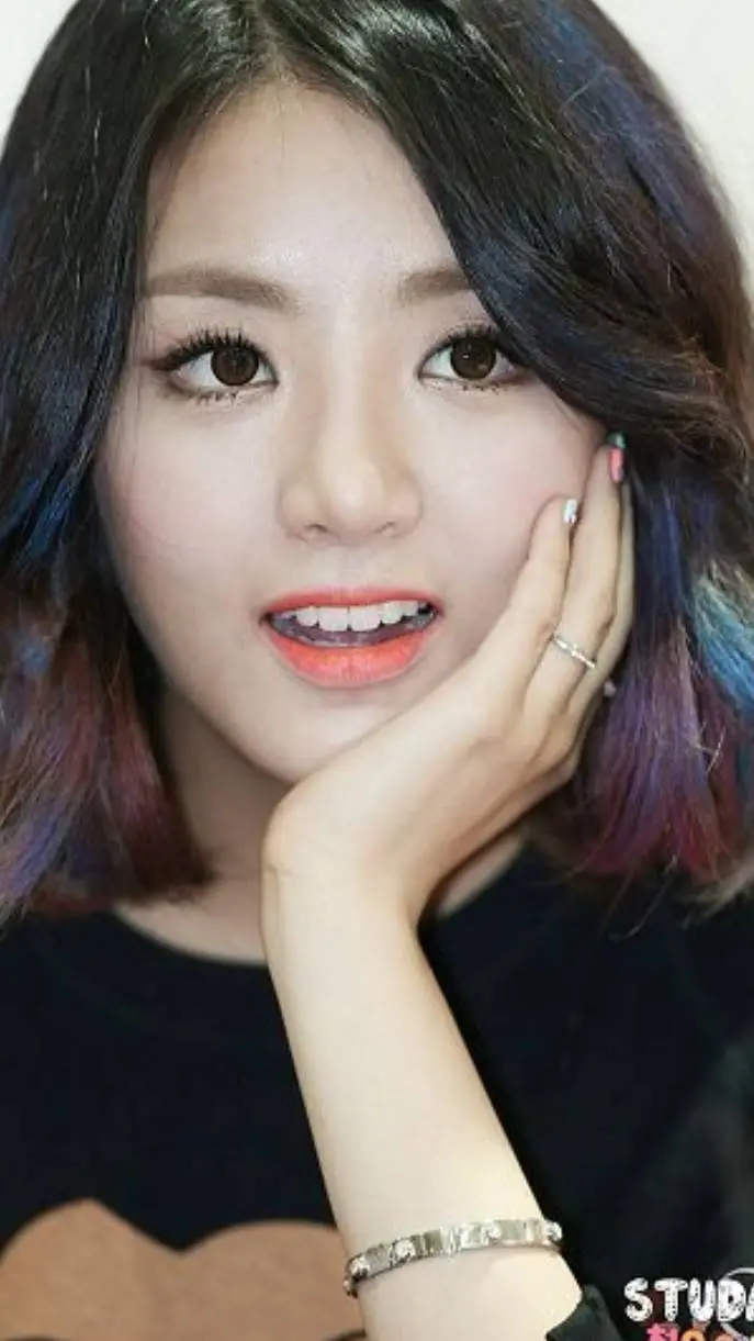 ai character: EunB background