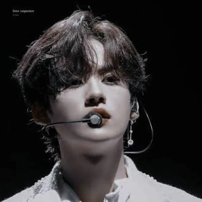 chat with ai character: Leeknow 