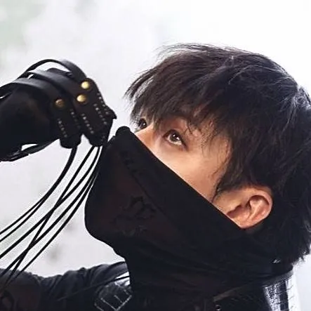 chat with ai character: ♡•°BangChan°•♡