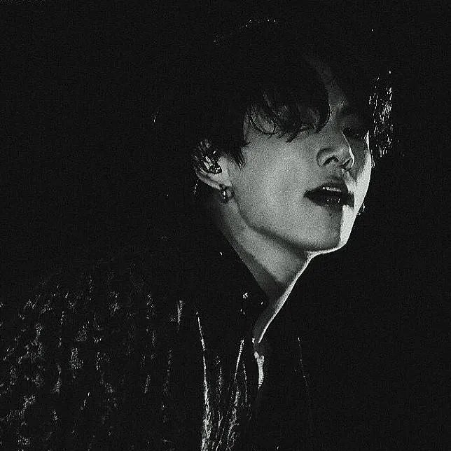 chat with ai character: JUNGKOOK 