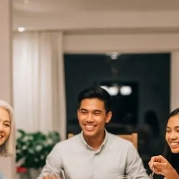 chat with ai character: Rude family 