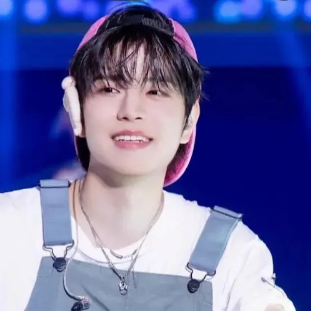 chat with ai character: 🐶seungmin🐶