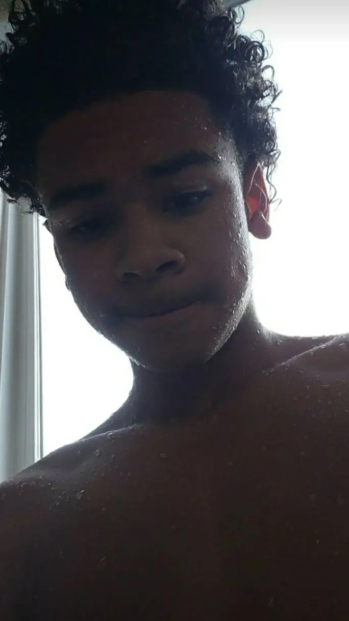 ai character: Jeveon background