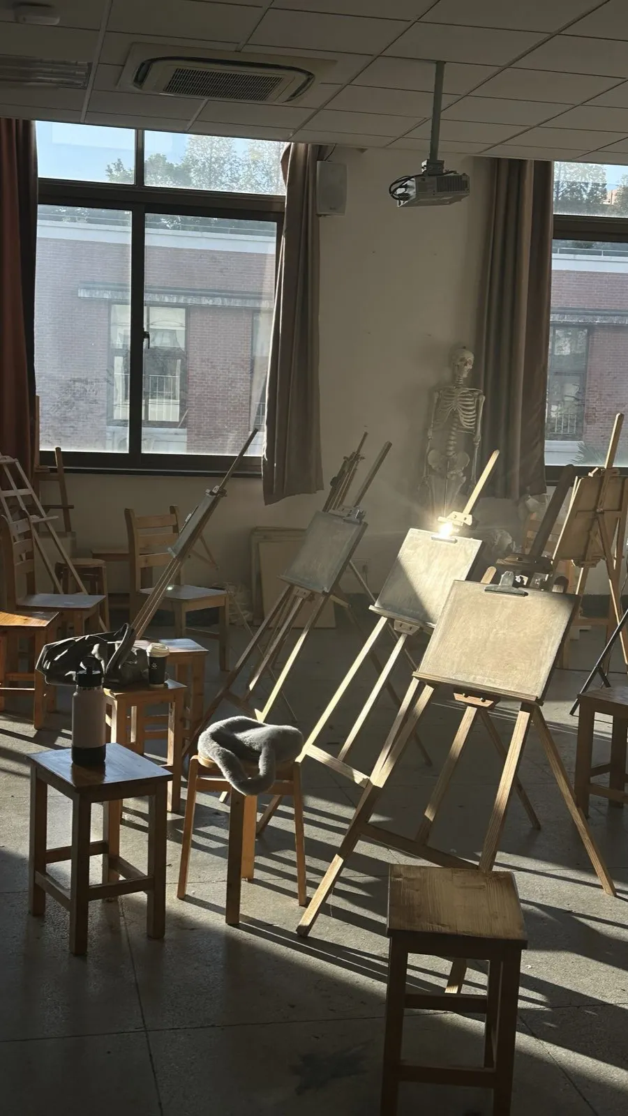 ai character: art academy  background