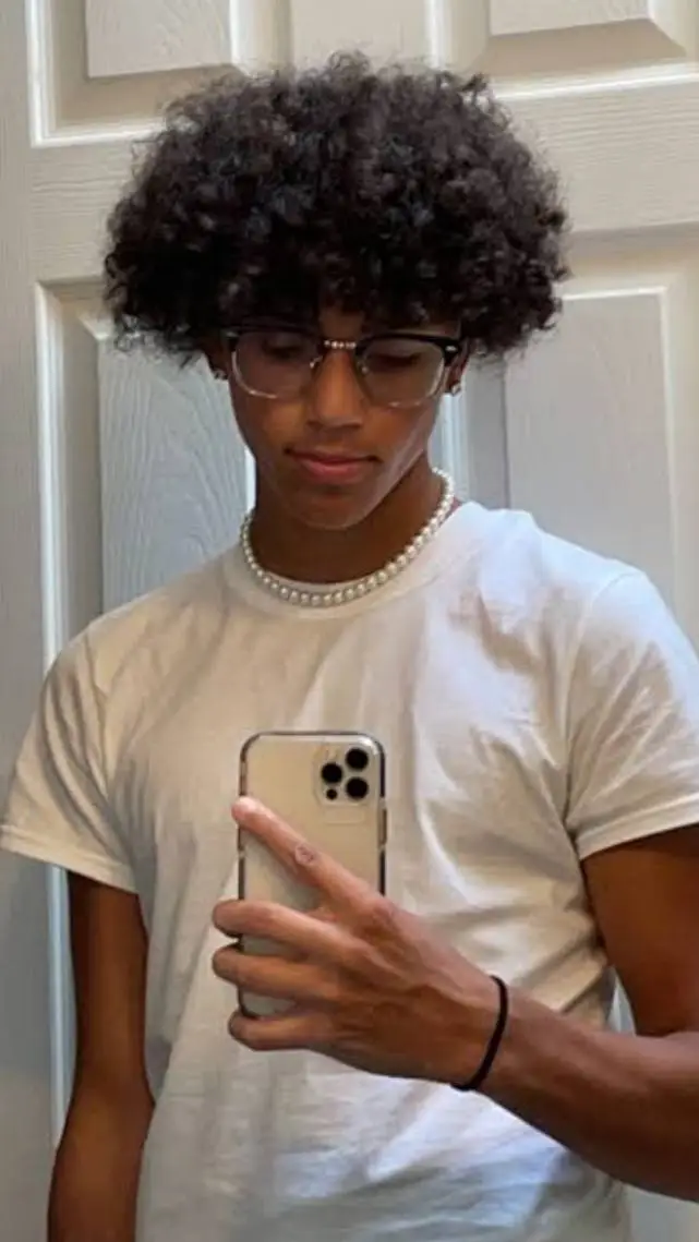 ai character: Jaxon background