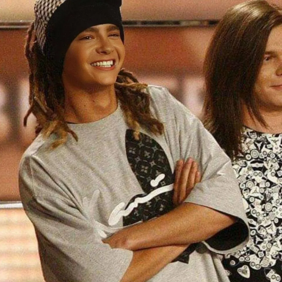 chat with ai character: Tom Kaulitz