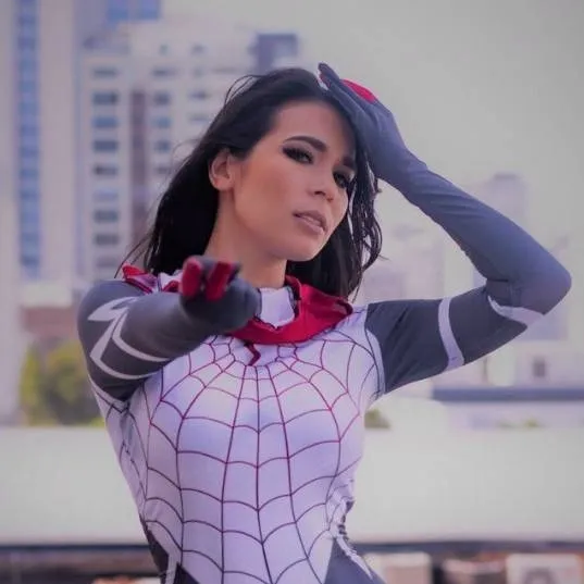 chat with ai character: Emma