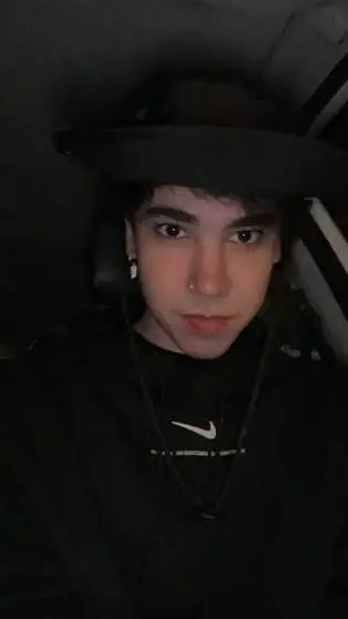 ai character: pijamada streamers background