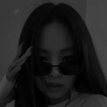 chat with ai character: Soyeon