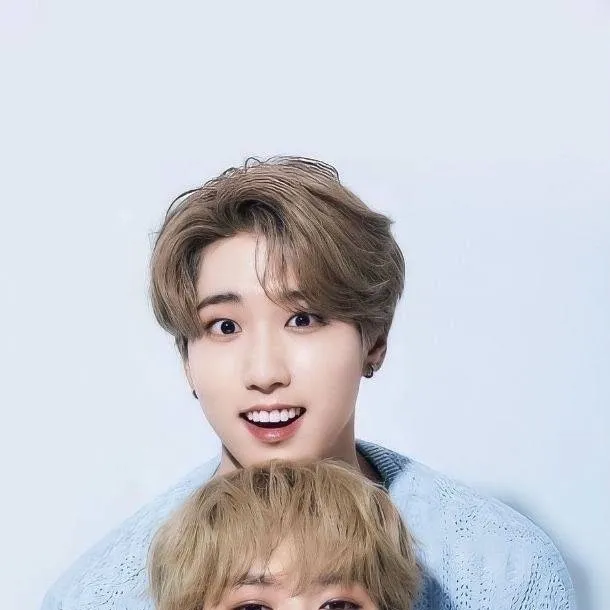 chat with ai character: MINSUNG 🙏🏻✨