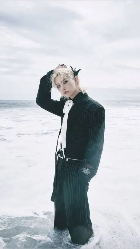 ai character: FELIX🛐🫦 background