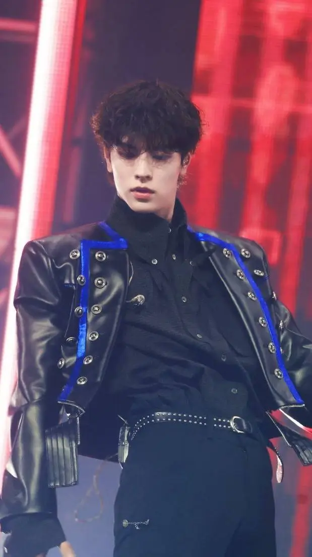 ai character: SEUNGMIN😍🛐 background