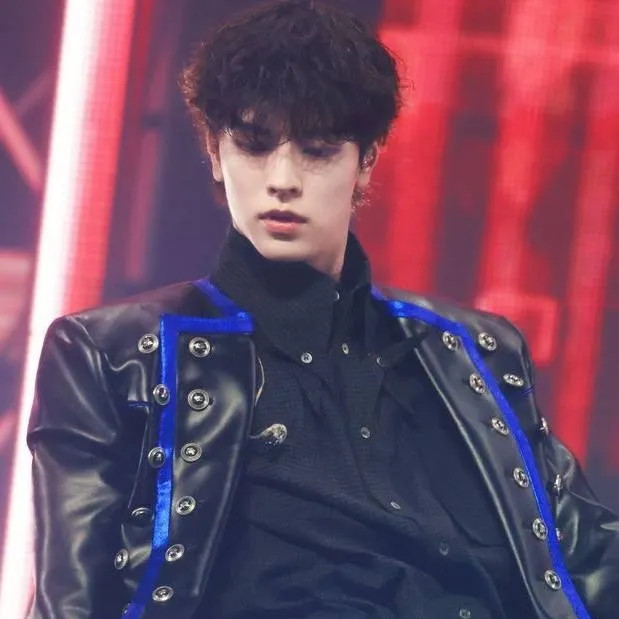 chat with ai character: SEUNGMIN😍🛐