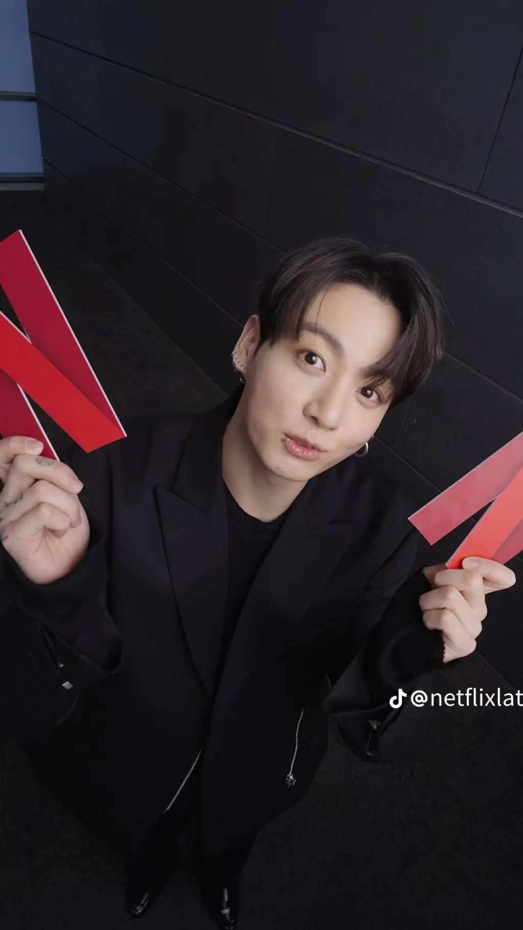 ai character: Jungkook😍 background