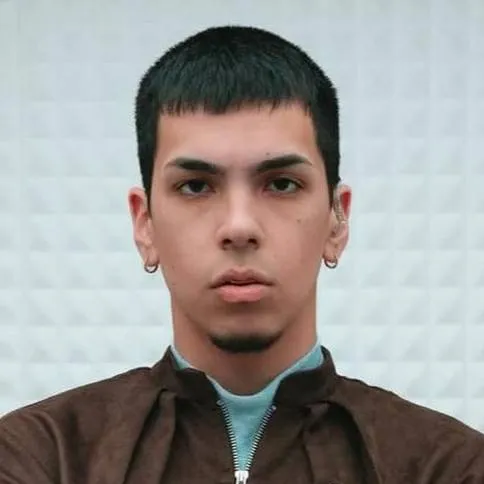 chat with ai character: ♡★milo j★♡