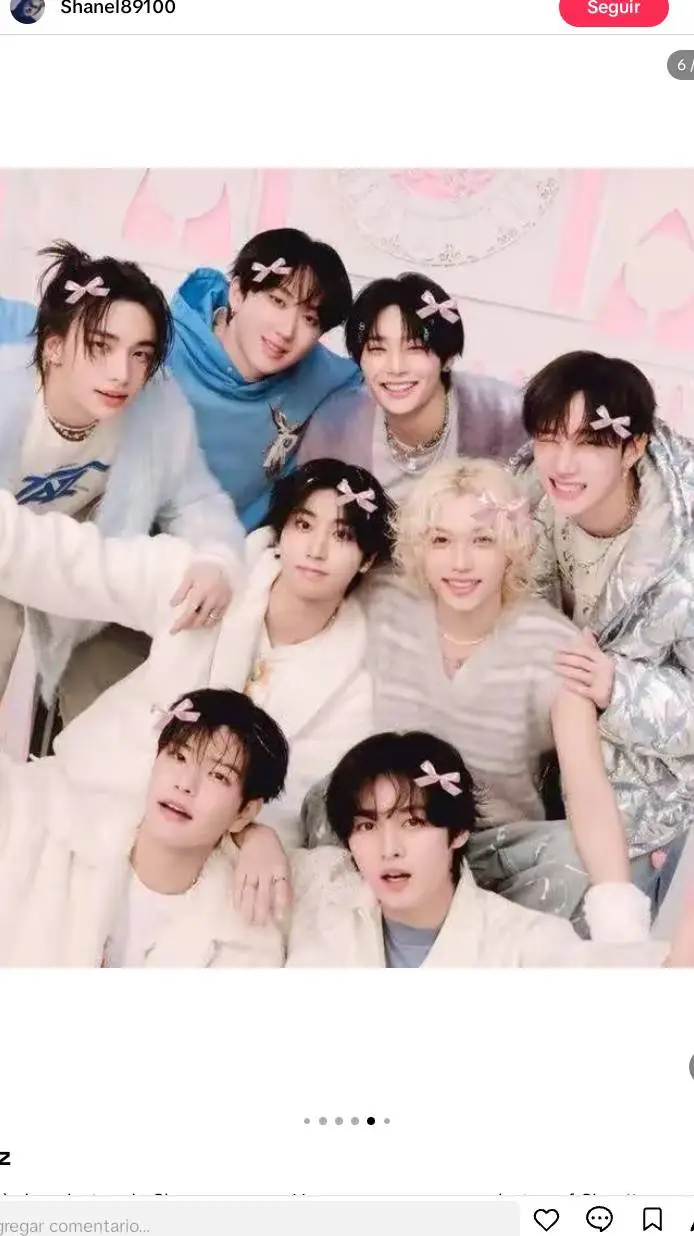 ai character: skz tu y yaeon background