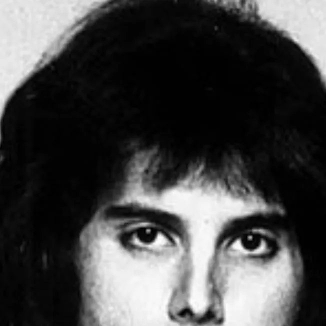 chat with ai character: Freddie Mercury