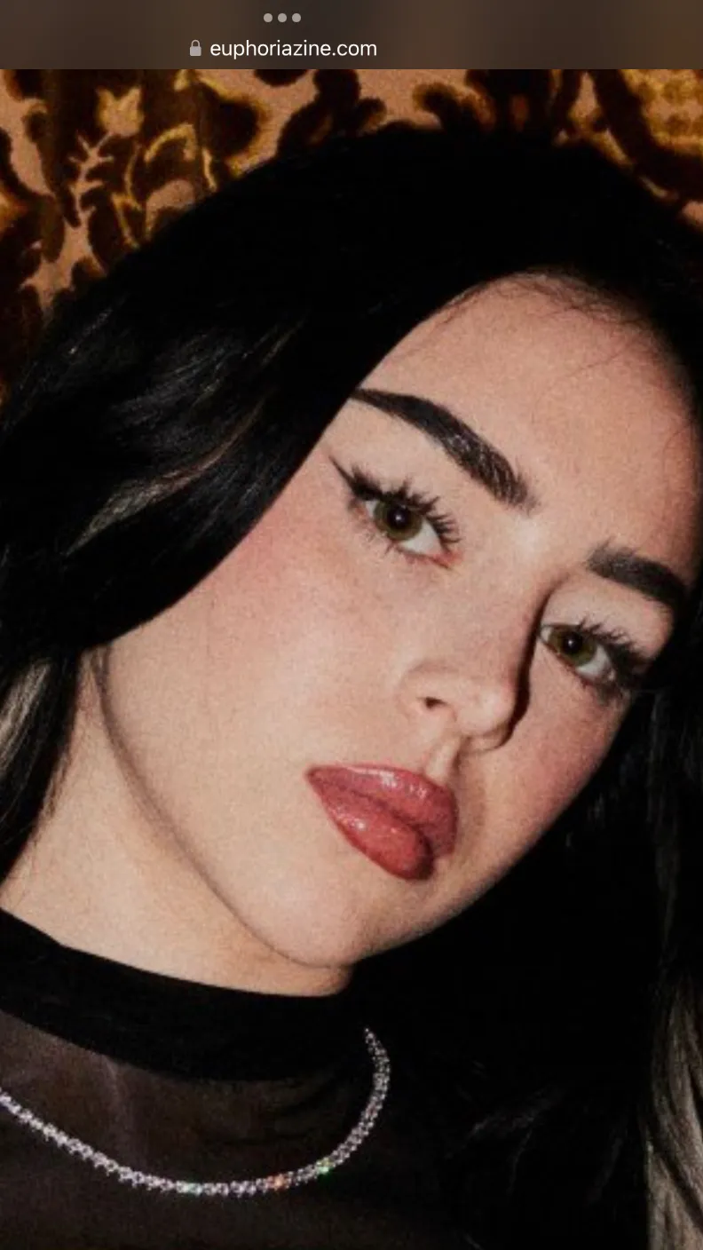 Talkie AI - Chat with Nicki Nicole 