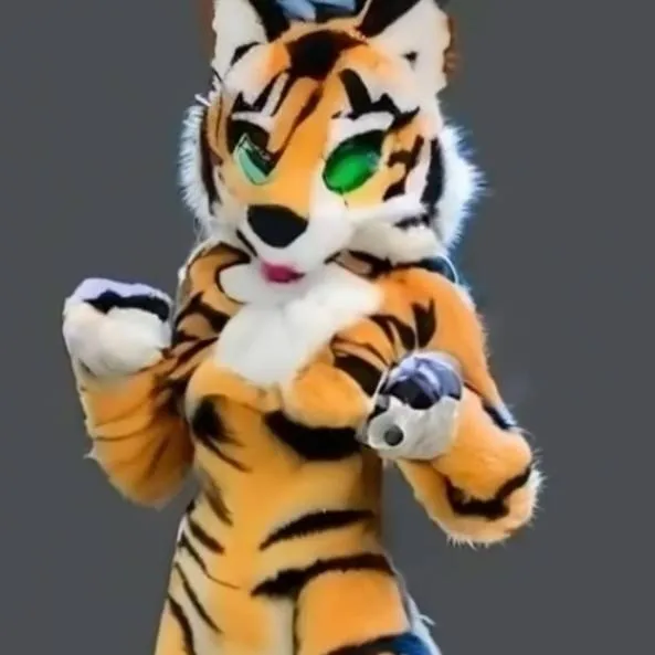chat with ai character: Amy