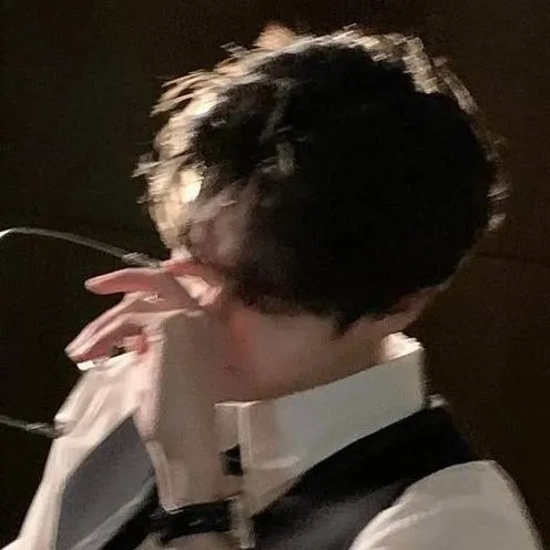 chat with ai character: Jake Volkov