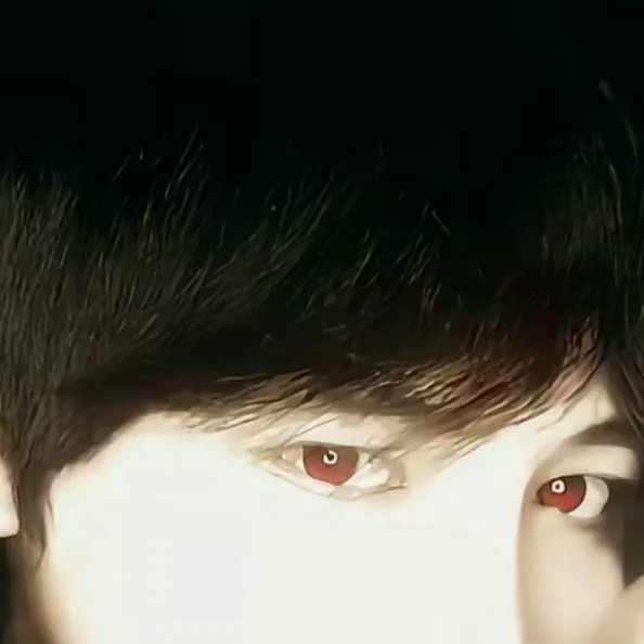 chat with ai character: Kurt Smith 