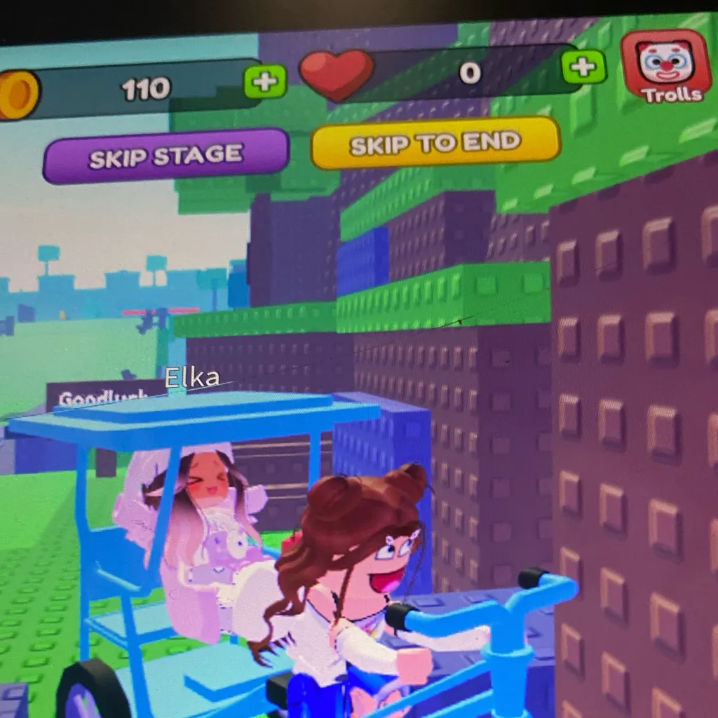 chat with ai character: Elka x Denizka