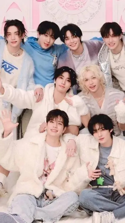 ai character: Skz love's you! background