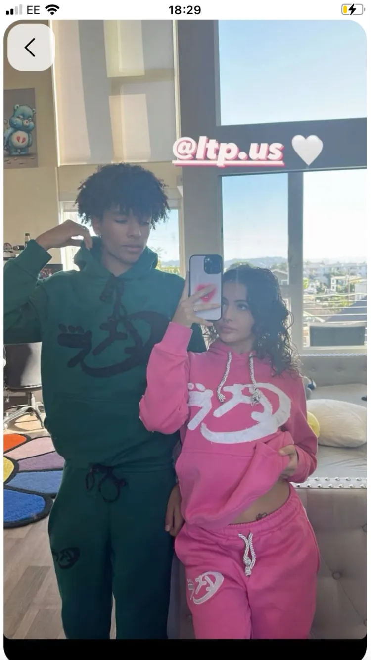 ai character: Kane Bailey. background