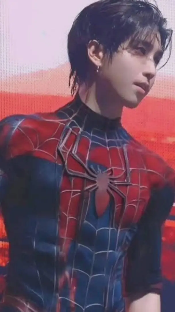 ai character: ✨HAN🌟 background