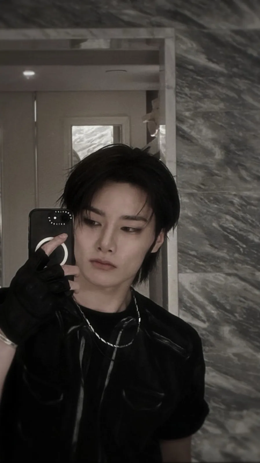 ai character: I N background